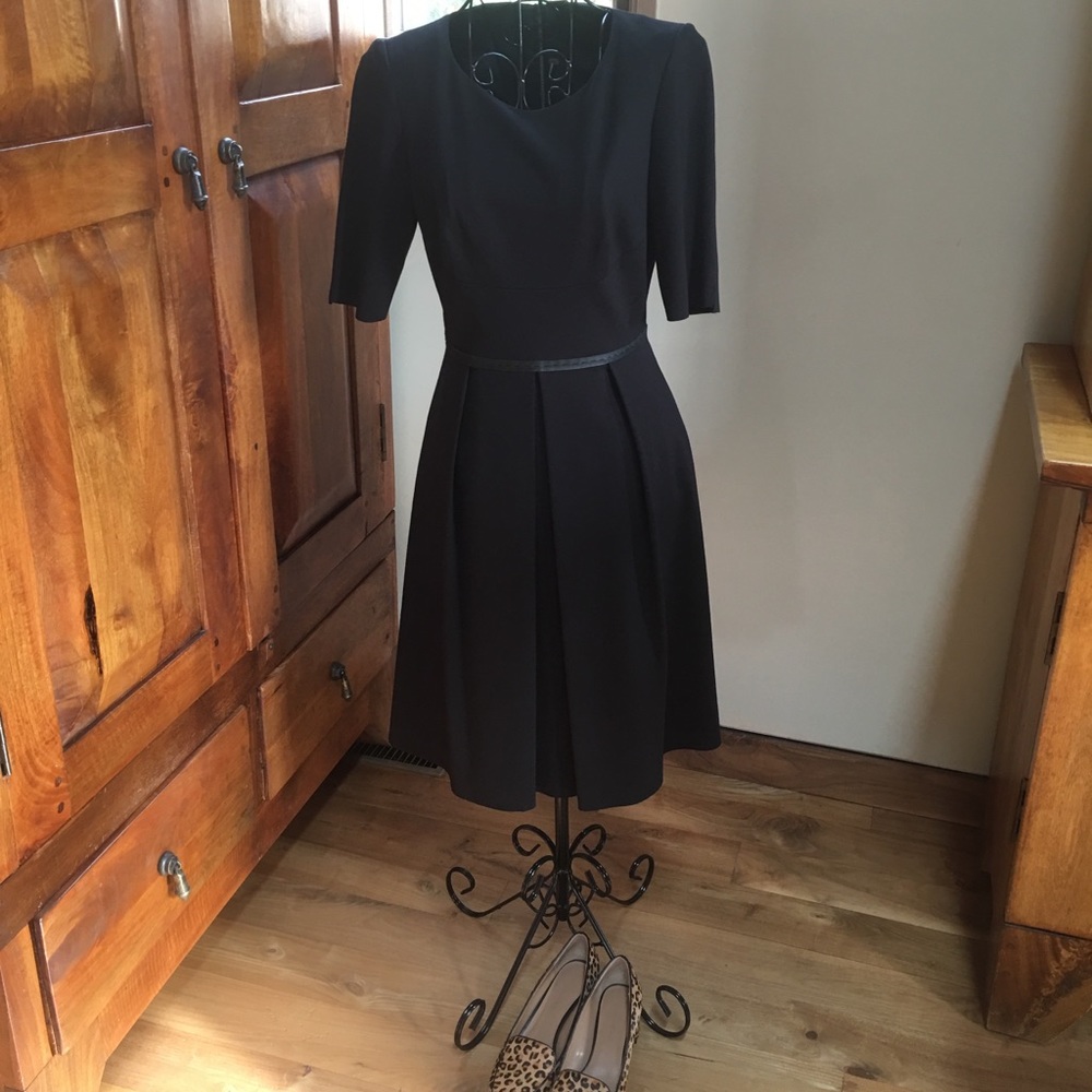 Ellie Tahari Stretch Jersey little black dress